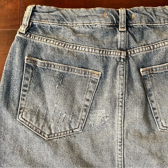 FREE PEOPLE We The Free Denim Mini Jean Skirt Raw Hem Button Fly Size 30 - Picture 8 of 13